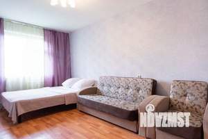 1-к квартира, посуточно, 40м2, 1/1 этаж