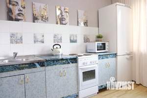 1-к квартира, посуточно, 32м2, 4/10 этаж