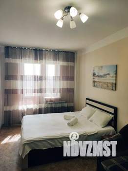 1-к квартира, посуточно, 38м2, 13/16 этаж