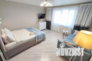 1-к квартира, посуточно, 42м2, 6/10 этаж