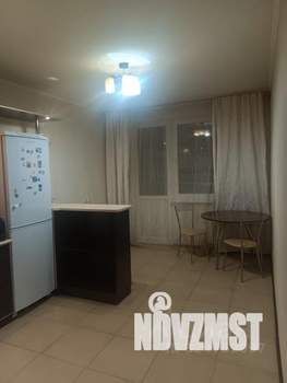 1-к квартира, на длительный срок, 63м2, 8/10 этаж