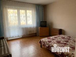 1-к квартира, посуточно, 32м2, 4/10 этаж