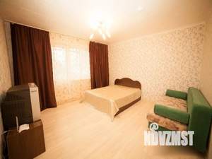 1-к квартира, посуточно, 42м2, 2/10 этаж