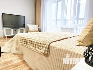 Студия квартира, посуточно, 38м2, 2/17 этаж