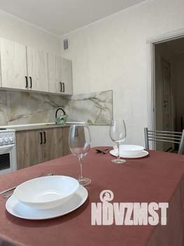 1-к квартира, посуточно, 40м2, 8/10 этаж