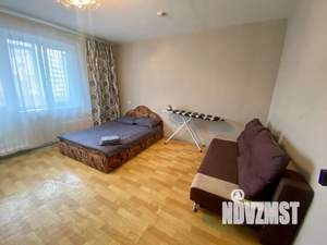 1-к квартира, посуточно, 42м2, 4/10 этаж