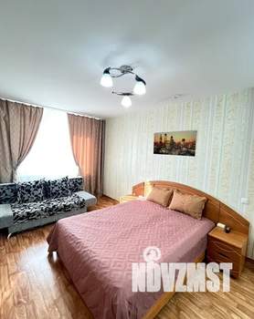 1-к квартира, посуточно, 43м2, 7/25 этаж