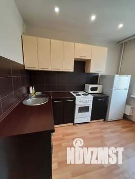 1-к квартира, посуточно, 32м2, 8/10 этаж