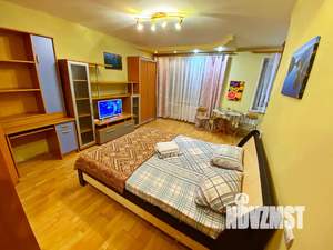 1-к квартира, посуточно, 40м2, 3/5 этаж