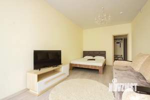 1-к квартира, посуточно, 42м2, 1/1 этаж