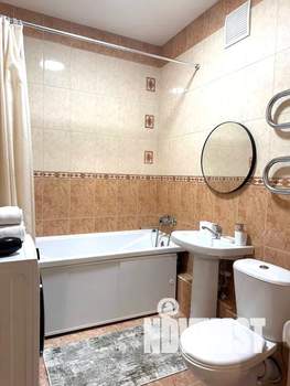 Студия квартира, посуточно, 40м2, 10/17 этаж