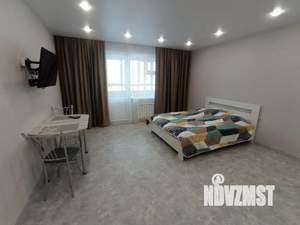 Студия квартира, посуточно, 33м2, 1/17 этаж