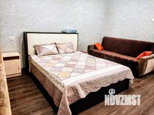 1-к квартира, посуточно, 42м2, 3/10 этаж