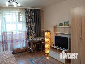 Студия квартира, посуточно, 35м2, 6/19 этаж