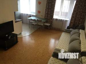 Студия квартира, посуточно, 42м2, 3/5 этаж