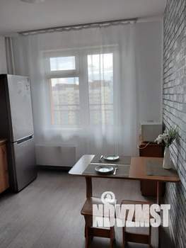 1-к квартира, посуточно, 36м2, 8/16 этаж