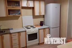 1-к квартира, посуточно, 42м2, 3/10 этаж