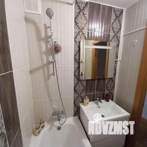 1-к квартира, посуточно, 42м2, 1/1 этаж