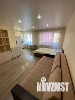 Студия квартира, посуточно, 35м2, 4/5 этаж