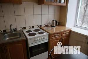 2-к квартира, посуточно, 40м2, 3/5 этаж