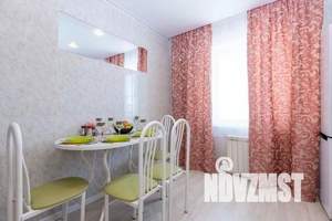 2-к квартира, посуточно, 64м2, 2/16 этаж