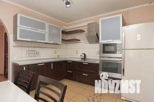 2-к квартира, посуточно, 60м2, 4/10 этаж