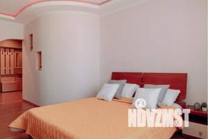 1-к квартира, посуточно, 48м2, 4/10 этаж