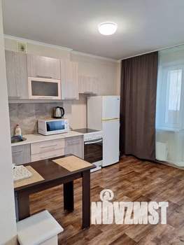 Студия квартира, посуточно, 36м2, 8/17 этаж