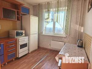 1-к квартира, посуточно, 42м2, 8/10 этаж