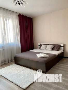 Студия квартира, посуточно, 35м2, 15/25 этаж