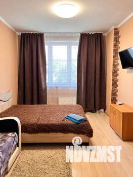 1-к квартира, посуточно, 33м2, 2/27 этаж