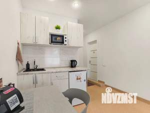 Студия квартира, посуточно, 18м2, 1/10 этаж