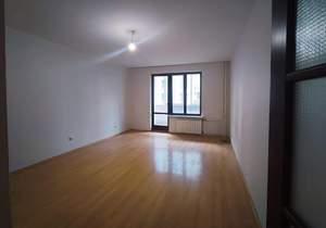 1-к квартира, на длительный срок, 66м2, 3/10 этаж