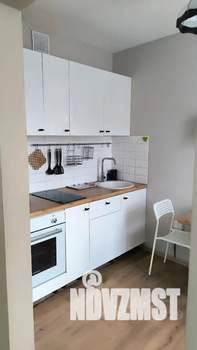 Студия квартира, посуточно, 36м2, 10/18 этаж