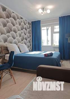 Студия квартира, посуточно, 32м2, 8/18 этаж