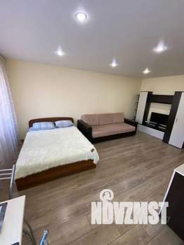 Студия квартира, посуточно, 35м2, 4/5 этаж