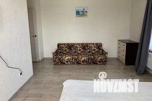 1-к квартира, посуточно, 40м2, 15/25 этаж