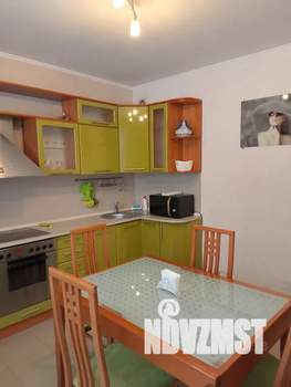 1-к квартира, посуточно, 60м2, 1/10 этаж