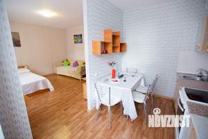 Студия квартира, посуточно, 40м2, 3/10 этаж