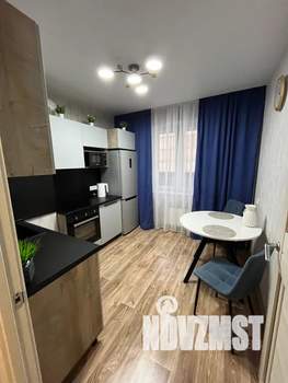 1-к квартира, посуточно, 42м2, 2/17 этаж