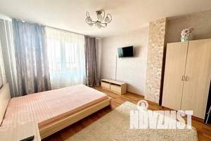1-к квартира, посуточно, 35м2, 14/14 этаж