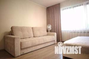 1-к квартира, посуточно, 40м2, 1/8 этаж