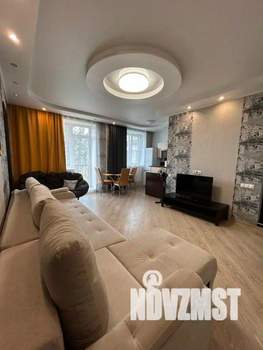 1-к квартира, посуточно, 56м2, 1/1 этаж