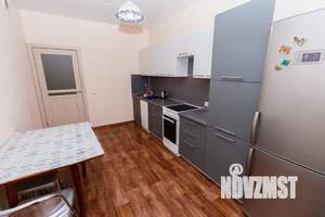1-к квартира, посуточно, 40м2, 13/25 этаж