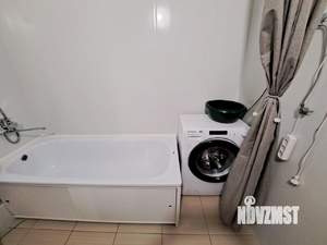 Студия квартира, посуточно, 32м2, 10/25 этаж