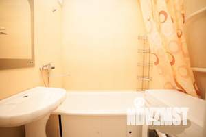 1-к квартира, посуточно, 35м2, 6/10 этаж