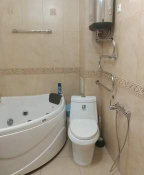1-к квартира, на длительный срок, 70м2, 6/10 этаж