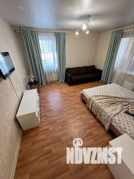 1-к квартира, посуточно, 42м2, 2/18 этаж