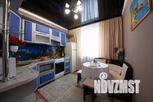 1-к квартира, посуточно, 35м2, 4/10 этаж