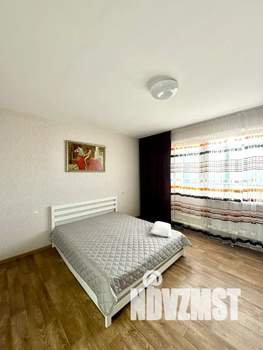 1-к квартира, посуточно, 42м2, 9/10 этаж